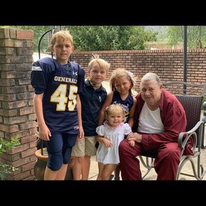 Meet your Posher, Bobbie